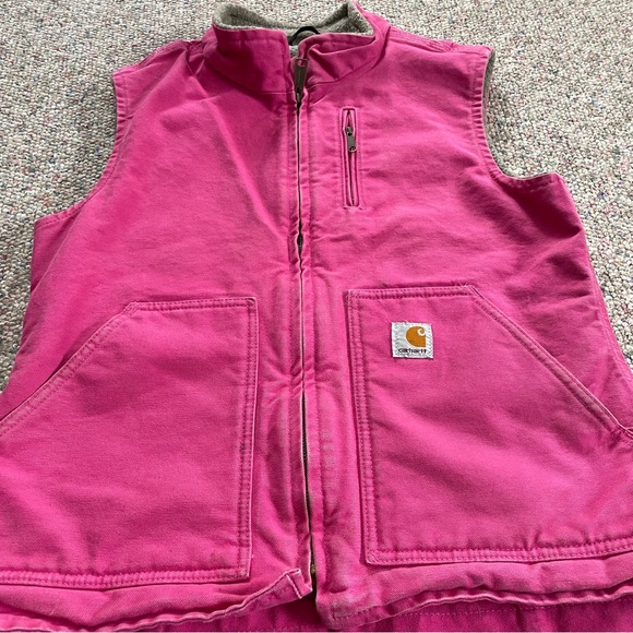 Carhartt Women’s Sandstone Mockneck Sherpa Vest - Picture 2 of 8